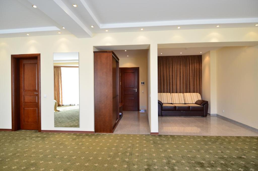 Platinum Hotel Chisinau Room photo